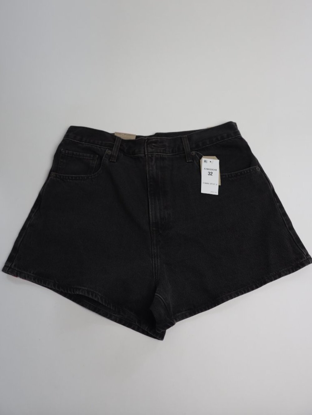 Women's Levi's Jeans High-Waisted Shorts Black Size 32